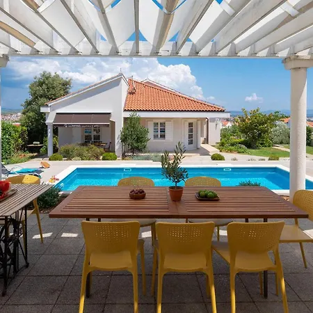 In With Private Swimming Pool, Be Inside Or Outside * Vodice